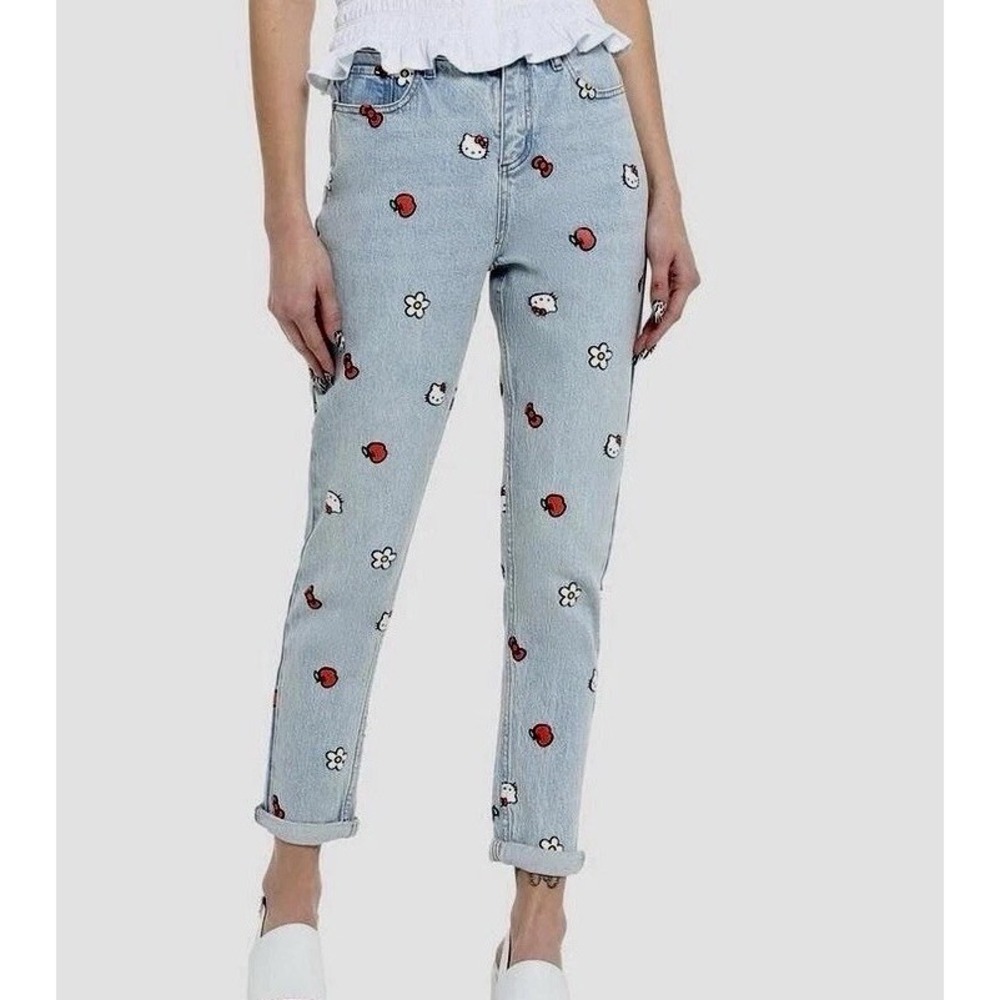 Hello Kitty Sanrio High Rise Mom Jeans Light Blue Denim Juniors Size 5